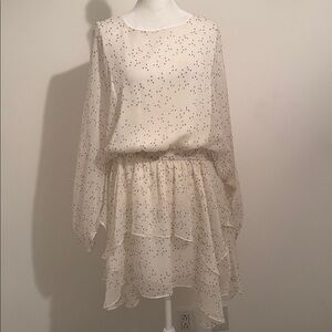 Feminine white and black layered short dress